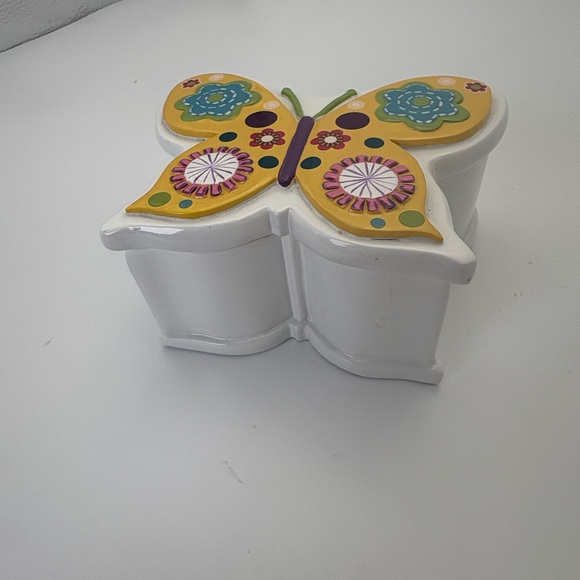 Colorful Butterfly Resin Box - Picture 3 of 9